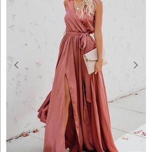 V-neck Maxi dress